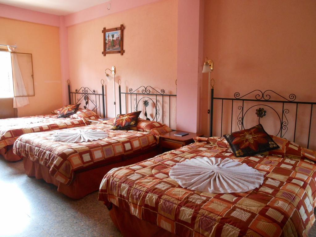 Hotel El Chaparral Panajachel Chambre photo