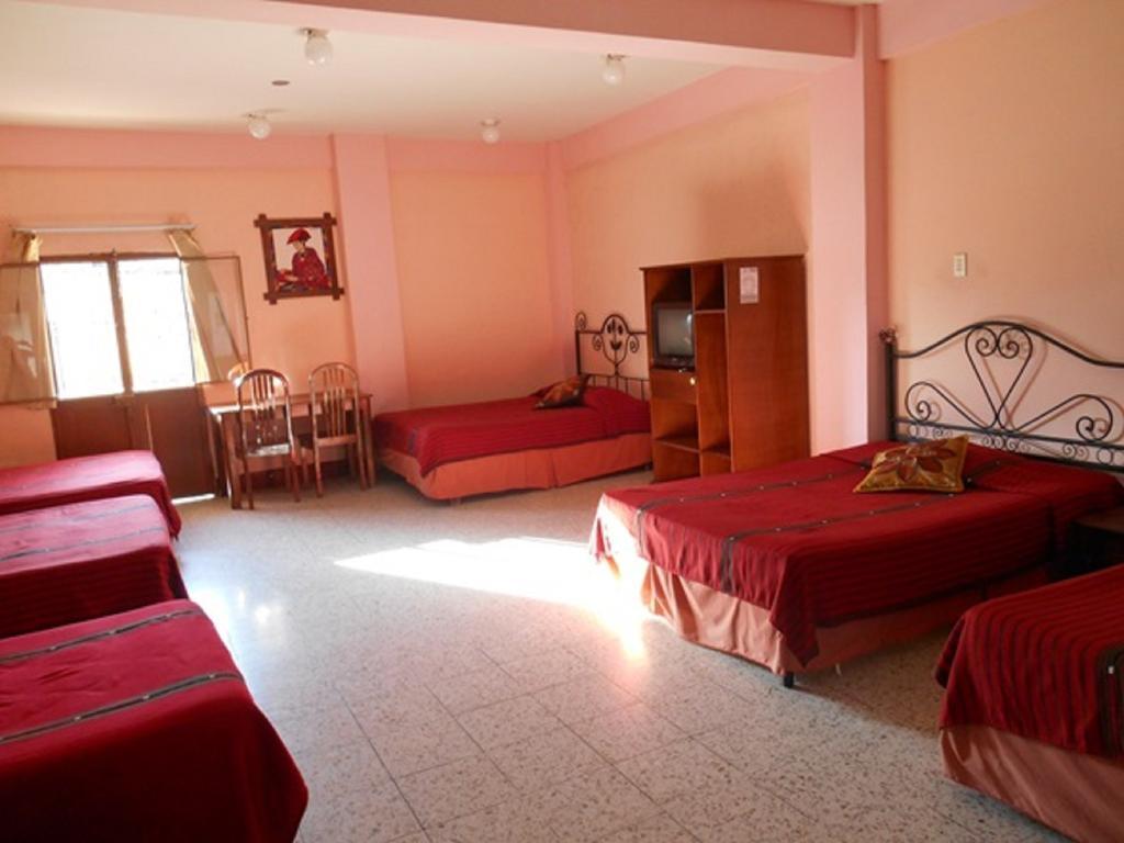 Hotel El Chaparral Panajachel Chambre photo