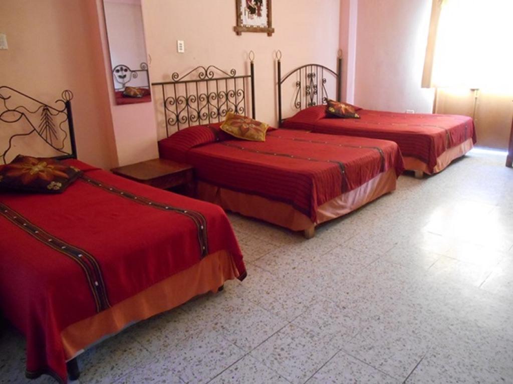 Hotel El Chaparral Panajachel Chambre photo